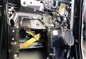 GM04-K mounted in door